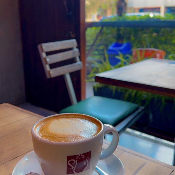 9/11/2022 tarihinde Maryam D.ziyaretçi tarafından Mélange Café | کافه ملانژ'de çekilen fotoğraf