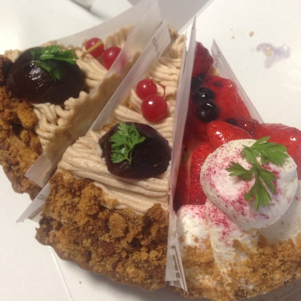 タルト ラボ ボヌール Kagoshimaのデザートショップ タルト ラボ ボヌール Kagoshimaのデザートショップ