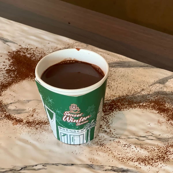Foto tirada no(a) SENSES Specialty Coffee por T A D | تجارب الرياض em 1/26/2022
