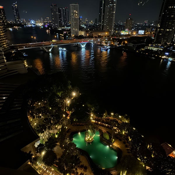 รูปภาพถ่ายที่ Shangri-La Hotel, Bangkok โดย SBM เมื่อ 4/15/2024