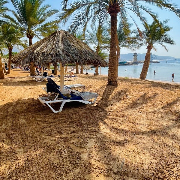 รูปภาพถ่ายที่ Mövenpick Resort &amp; Residences Aqaba โดย A🎨 !. เมื่อ 11/18/2021