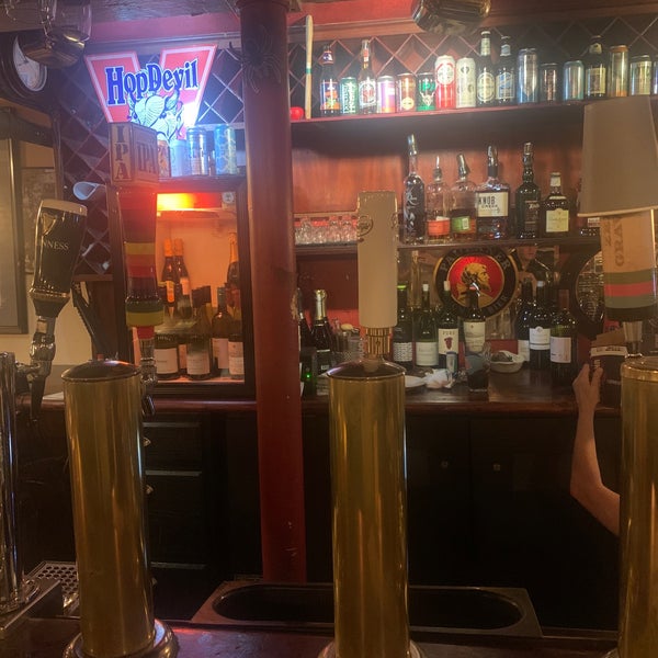 11/13/2022 tarihinde Liam W.ziyaretçi tarafından Shays Pub &amp; Wine Bar'de çekilen fotoğraf