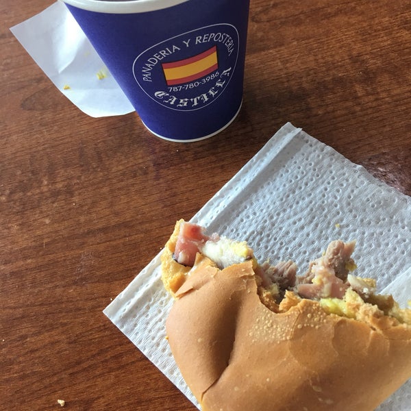 Panaderia Y Reposteria Castilla Panadería en Bayamon