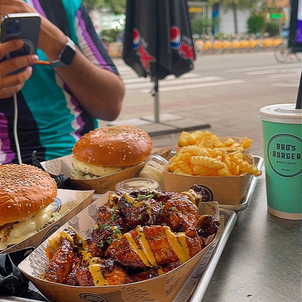 Bro‘s Burger & Kitchen Stalingrad 110 ziyaretçidan 5 tavsiye