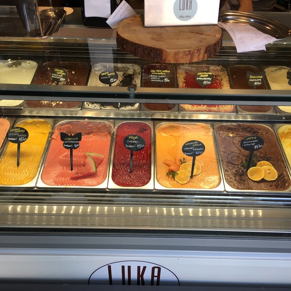 Foto diambil di Luka Ice Cream &amp; Cakes oleh Tatyana R. pada 9/15/2018