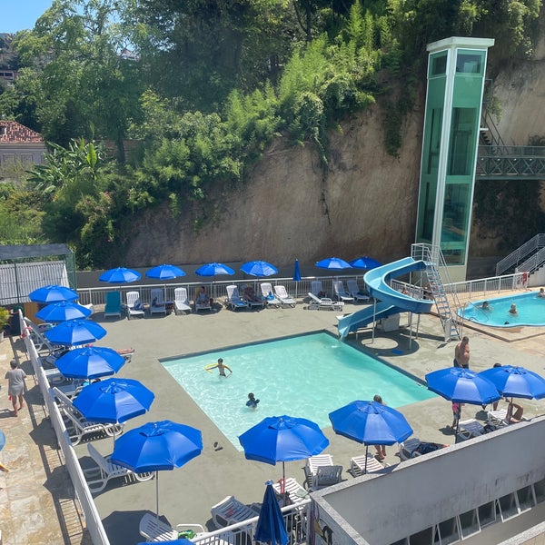 Clube Português de Niterói - Que tal aproveitar o dia no Clube Português?  Aqui no CPN temos piscinas aquecidas e uma área de lazer ideal para toda a  família. 🏊‍♀️ #clubeportuguesniteroi #ingá #