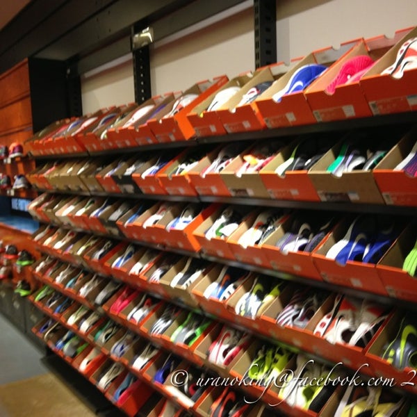 super mall nike outlet