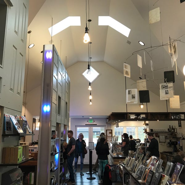 10/21/2018にMartina S.がAda&#39;s Technical Books and Cafeで撮った写真