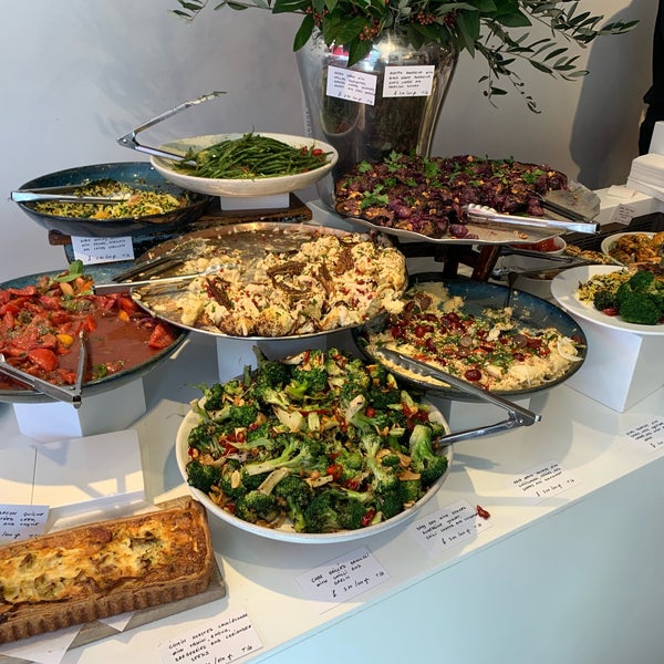 Photo taken at Ottolenghi by Martina S. on 9/20/2019