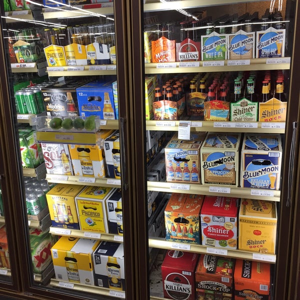 Fotos en MGM Liquor Warehouse Tienda de vinos y licores en Forest Lake