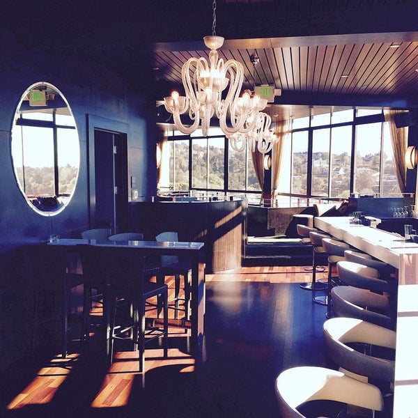 2/16/2015 tarihinde Abraham Siloé R.ziyaretçi tarafından West Restaurant &amp; Lounge'de çekilen fotoğraf