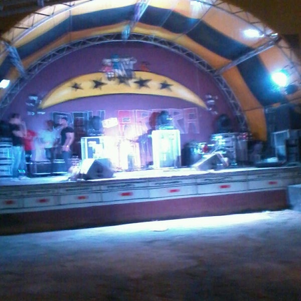 Pau De Arara Nightclub