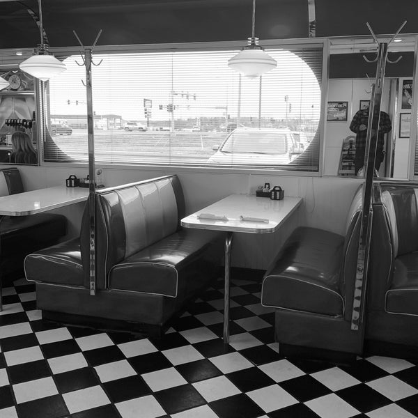 Foto tomada en Kroll&#39;s Diner  por Larry R. el 3/1/2020