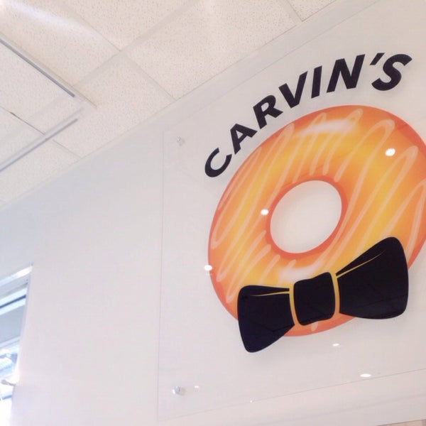Photo taken at Carvin&#39;s Mini Donuts by Yadhira on 7/29/2014