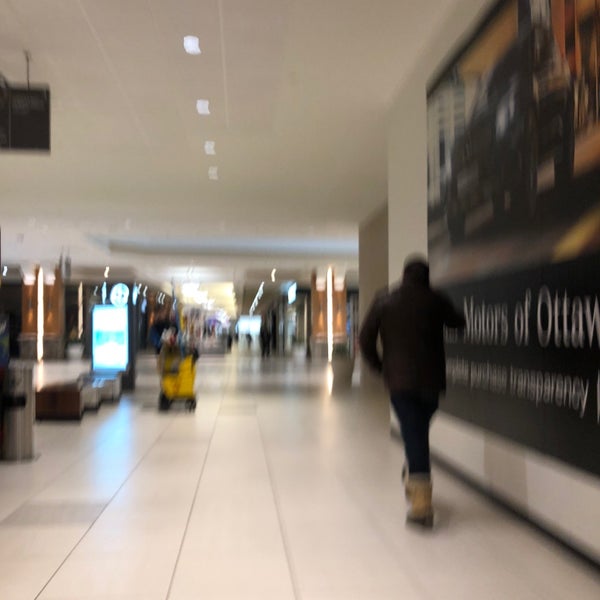 Photo taken at Bayshore Shopping Centre by Miss G. on 2/6/2018