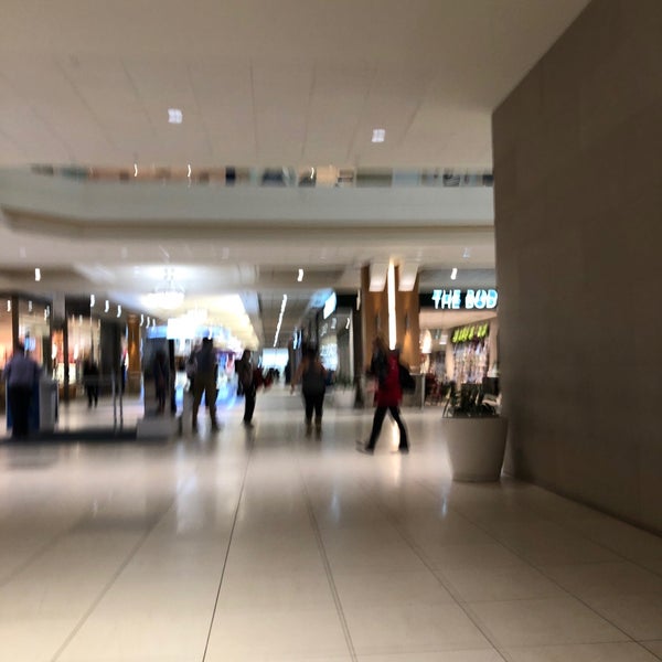 Photo taken at Bayshore Shopping Centre by Miss G. on 2/1/2018