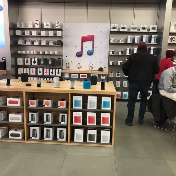 Photos at Apple Easton Town Center 4210 The Strand