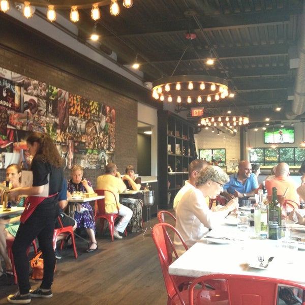 7/6/2013에 Jim K.님이 Despaña Restaurant &amp; Tapas Cafe에서 찍은 사진