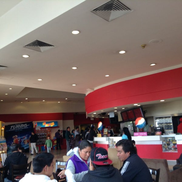Fotos en Cinemex BLVD. ALFREDO DEL MAZO NO. 705,