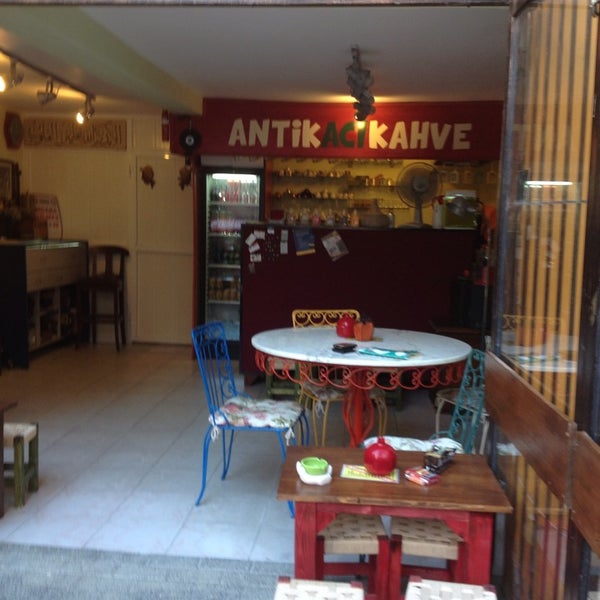 Antik Acı Kahve (Artık Kapalı) Osmanağa�da Kahve Dükkanı