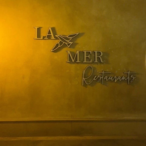 รูปภาพถ่ายที่ La Mer Lounge โดย Saleh เมื่อ 3/29/2024