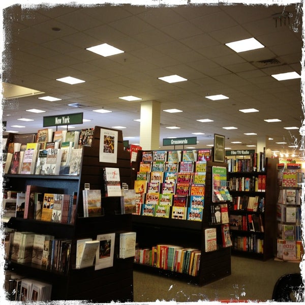 Photos At Barnes Noble 4401 Transit Rd