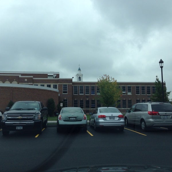 Williamsville South High School 2 tips from 262 visitors