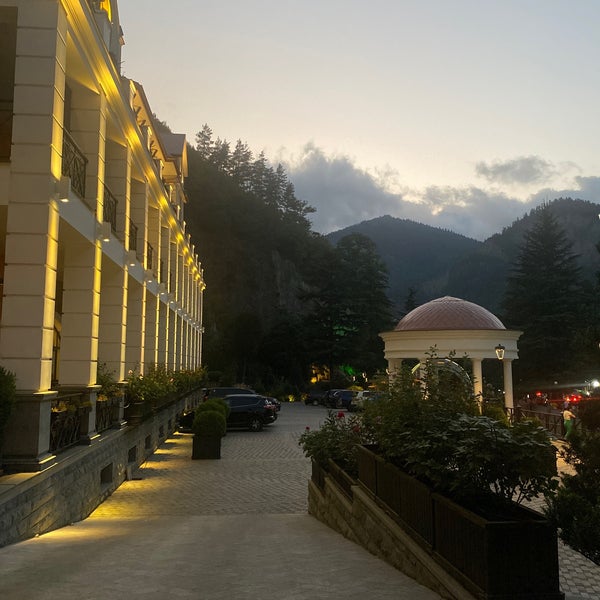 Crowne Plaza Borjomi