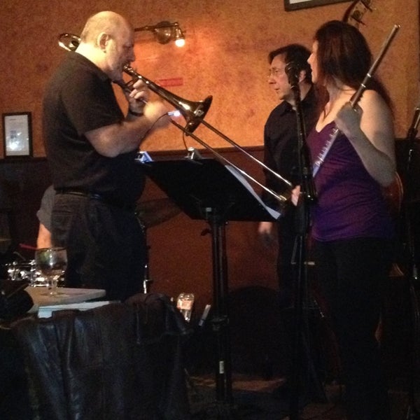 Foto diambil di Caffe Vivaldi oleh Ted W. pada 4/11/2013