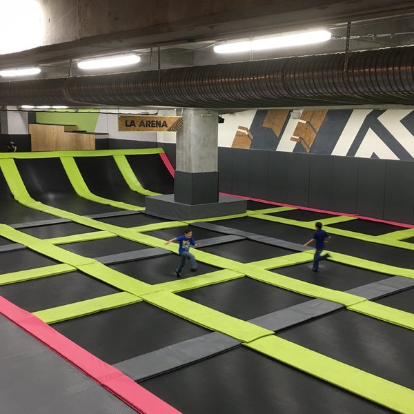 Fotos en Jumpster Trampoline Park Parque temático en Monterrey
