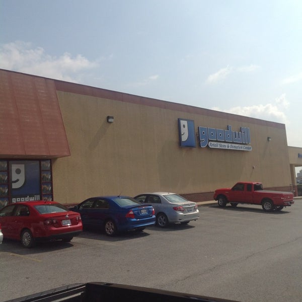 Goodwill Retail Store 2 tips from 164 visitors