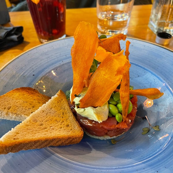Downtown location, near Victoriei square; poor Sangria, but salmon tartar & shirloin beef steak were good; kind service, decent prices; modern athmospere; free wi-fi; street parking; outdoor seating;