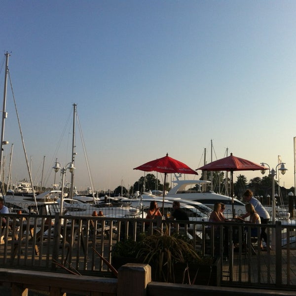 Photo taken at The Boat House Cafe - Swanwick Marina by Maria Jose S. on 7/21/2013