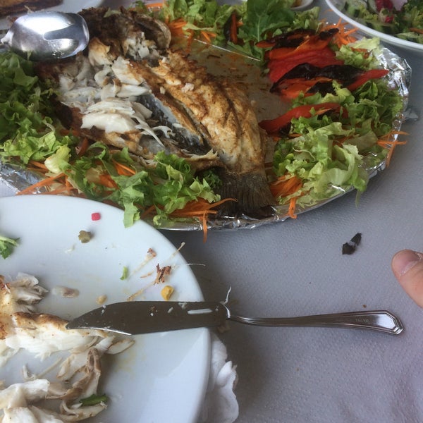 Foto tirada no(a) İskele Et &amp; Balık Restaurant por Emre P. em 7/8/2018