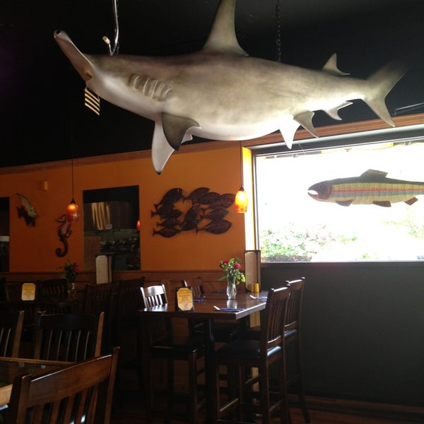 5/28/2013에 Manny R.님이 Hooked Seafood Restaurant에서 찍은 사진