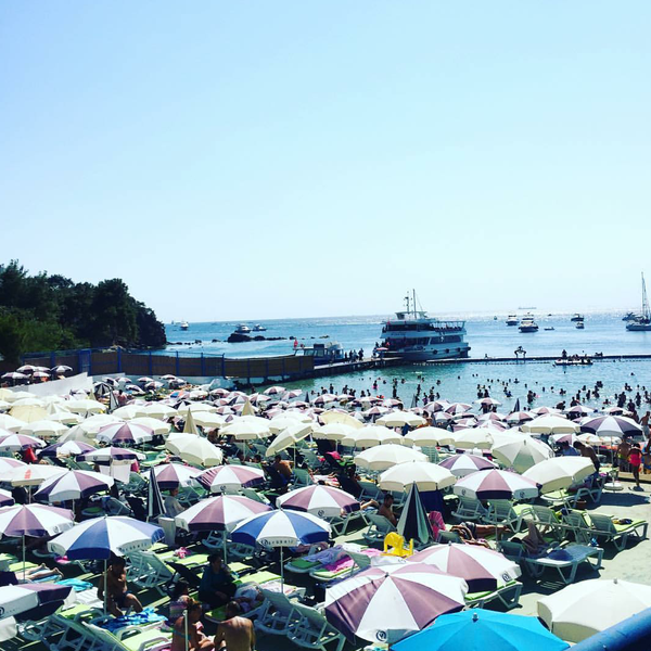 Foto tomada en Yörük Ali Plajı  por Harun ilhan A. el 6/28/2017