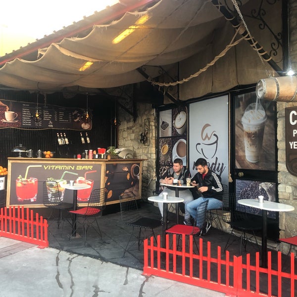 Woody Coffee&More Urla 2 tips