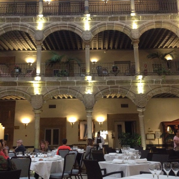 Foto diambil di Hotel Palacio de Los Velada oleh Amber v. pada 9/10/2015