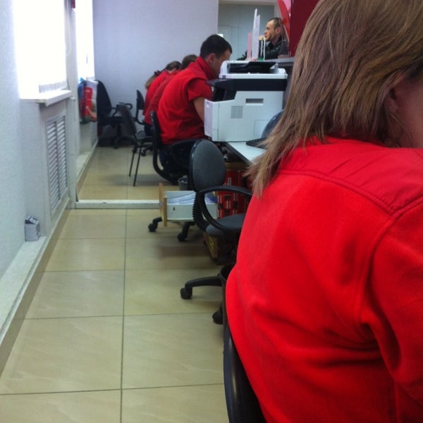 Мтс униформа. Магадан салоны мтс. Магадан офис мтс. Мтс магадан. Город сусуман магаданская.