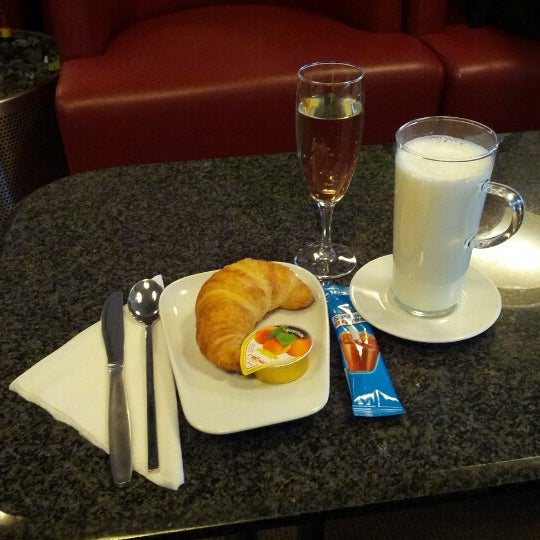 Photo taken at Dnata Skyview Lounge by Florian N. on 2/1/2013
