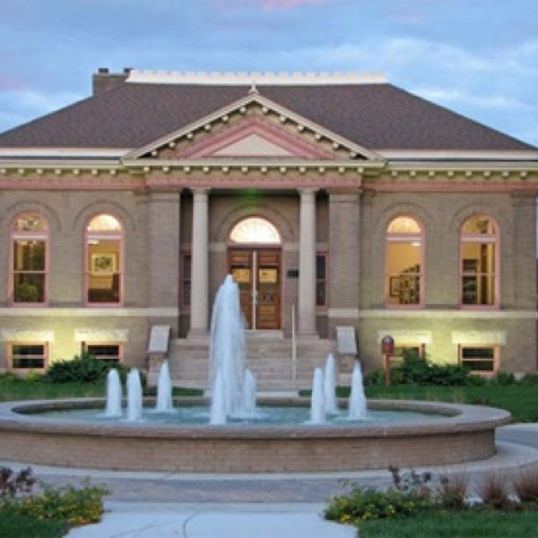 Library Square, Hutchinson, MN 50 Hassan St SE