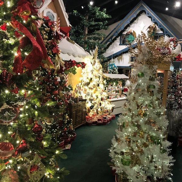 Kristmas Kringle Shoppe Ltd Gift Store in Fond du Lac
