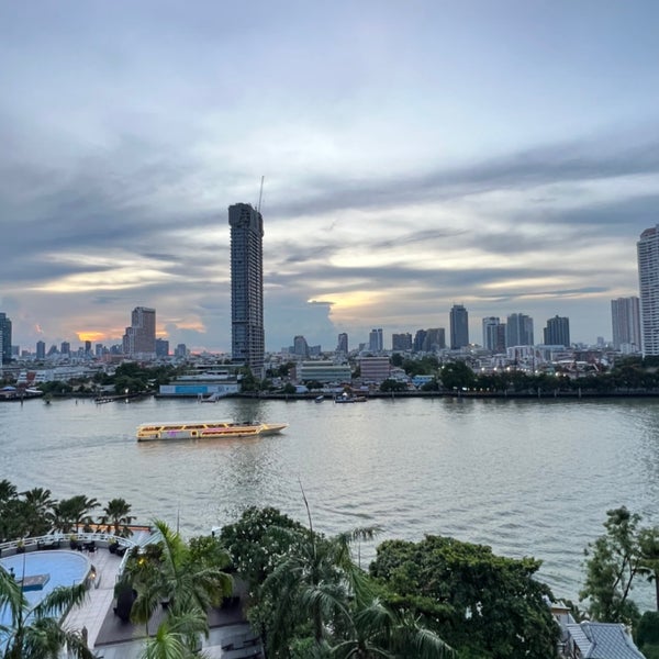 Photo taken at Chatrium Hotel Riverside Bangkok by Othman on 6/23/2022