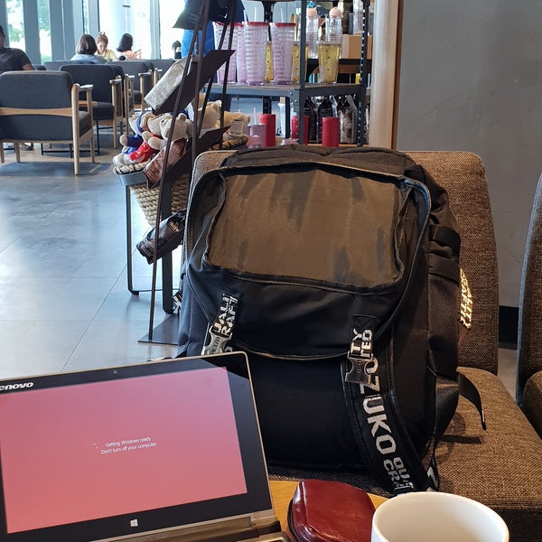 Starbucks Estella Place Café