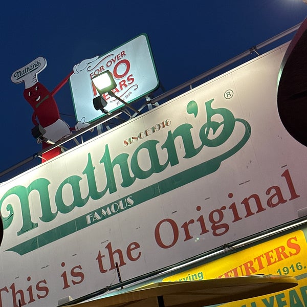 Photo taken at Nathan&#39;s Famous by Audrey C. on 8/20/2023