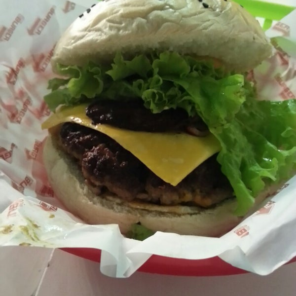 9/26/2013에 Agz M.님이 BRGR: The Burger Project에서 찍은 사진