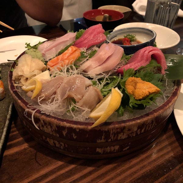 รูปภาพถ่ายที่ Toni&#39;s Sushi Bar โดย Arkadiy V. เมื่อ 3/25/2019