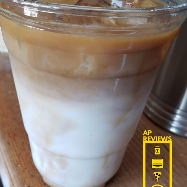 Strengths – Sustainable initiatives, fast + tasty. Weaknesses – Small menu, not much seating. Good items to buy: Iced Latte, Cappuccino.