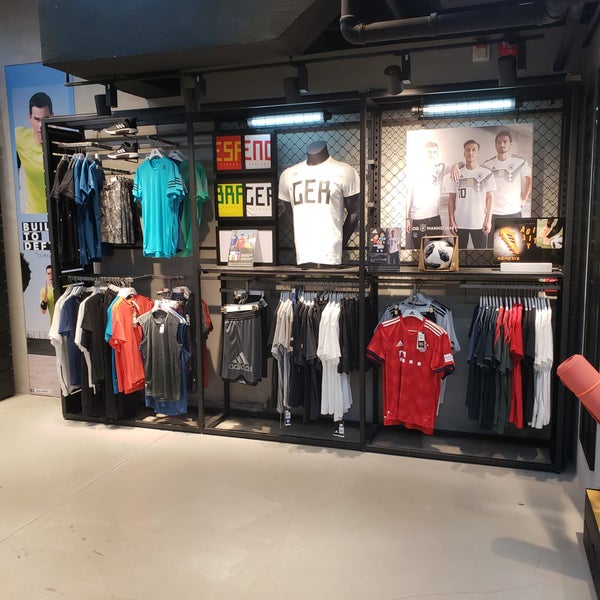 Wan chai nike clearance store