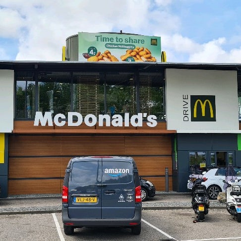 Foto tirada no(a) McDonald&#39;s por Silven D. em 7/9/2022